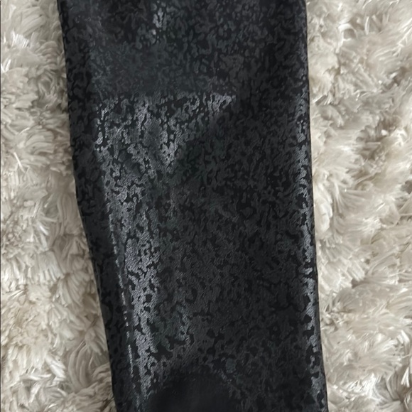 Beyond Yoga Black Sparkle Leggings - Picture 8 of 11